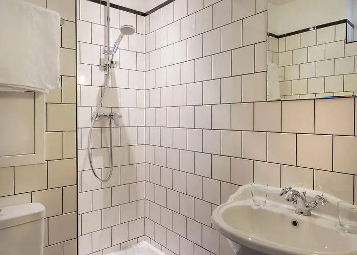 Basss מלון פריז