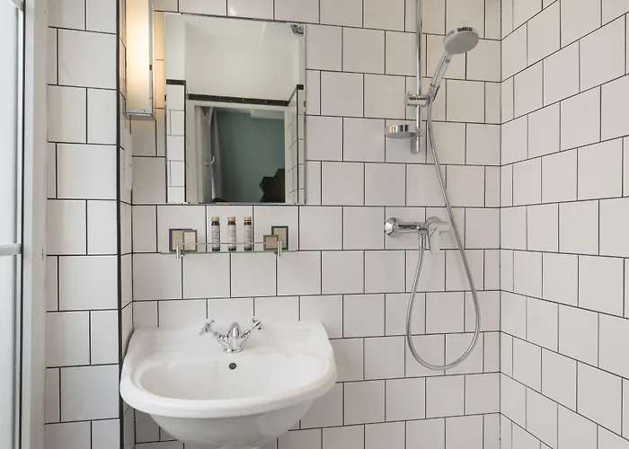 Basss מלון פריז