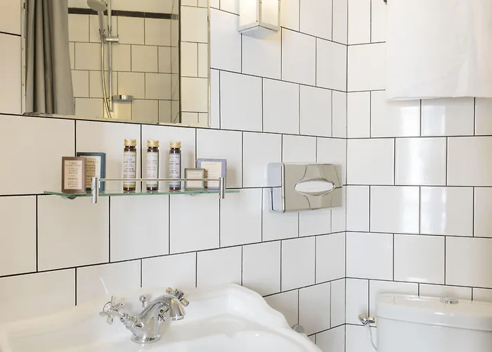 Basss מלון פריז